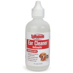 Ear Cleaning Solution with Aloe Vera for Dogs and Cats, Convenient and Easy to Use