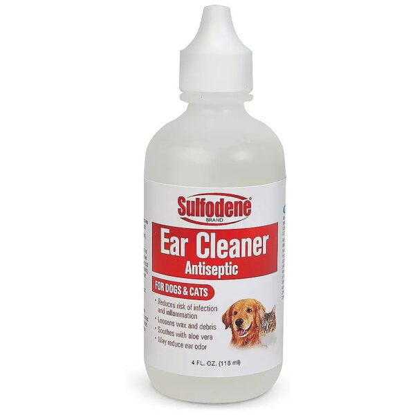 Ear Cleaning Solution with Aloe Vera for Dogs and Cats, Convenient and Easy to Use