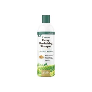 Gently Cleansing Dog Shampoo with Oatmeal and Honey for Healthy Skin and Coat