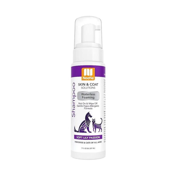 Lightweight Foaming Waterless Shampoo for Dogs and Cats, 7 Fluid Ounces Moisturizing