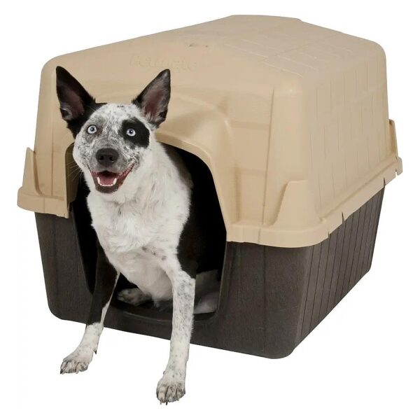 Petmate Dog House for Medium-Sized Dogs with 25 to 50 Pounds Weight Range