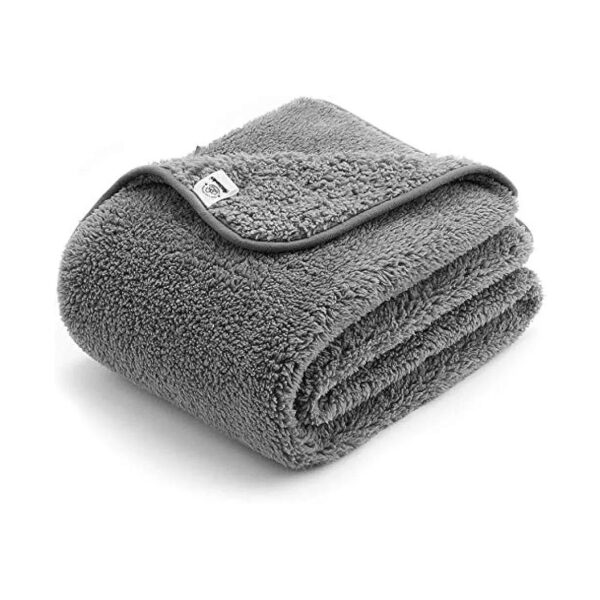 Premium Soft Grey Sherpa Pet Blanket for Warmth and Comfort 100x80cm