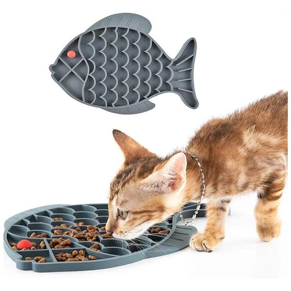 Silicone Slow Feeder for Cats Reduces Eating Speed and Promotes Healthy Digestion