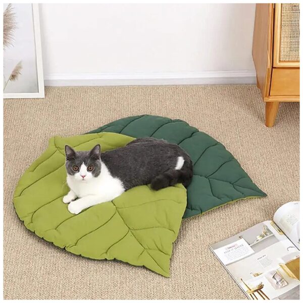 Soft Pet Mat for Small Medium Dogs Cats Leaf Shape Double-Sided Washable Bedding