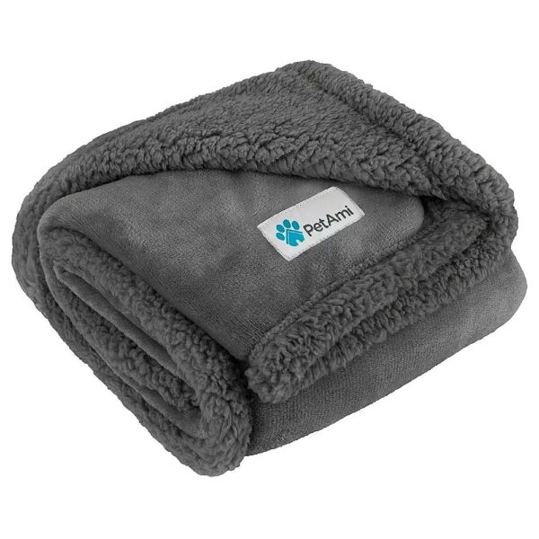 Soft Sherpa Fleece Dog Blanket for Small Medium Dogs and Cats