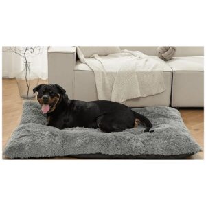 Soft and Cozy Large Dog Bed with Faux Fur and Polyester for Anti-Slip Design