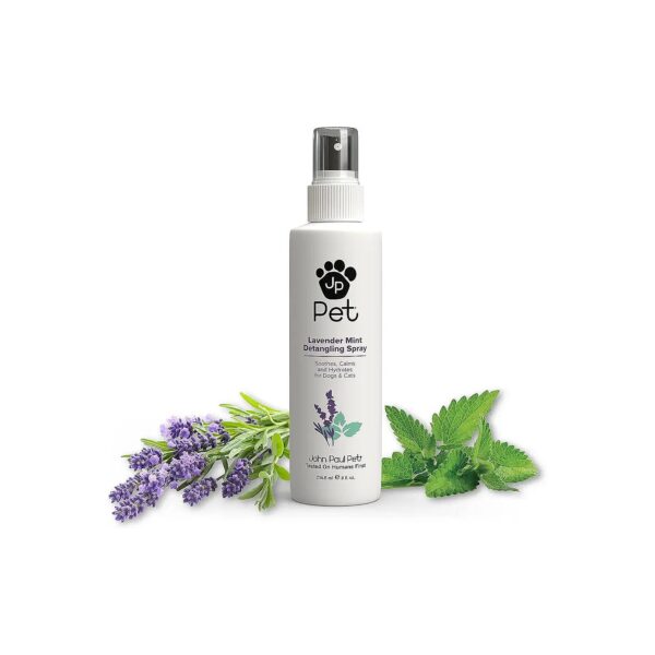 Soften Dry Unruly Fur with Botanical Detangling Spray for Dogs and Cats