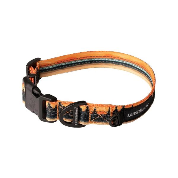 Stylish and Functional Dog Collar for Large Breeds with Reflective Threads