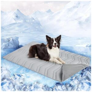 Year-Round Comfort Cooling Mat for Large Dogs, Machine Washable and Dryable